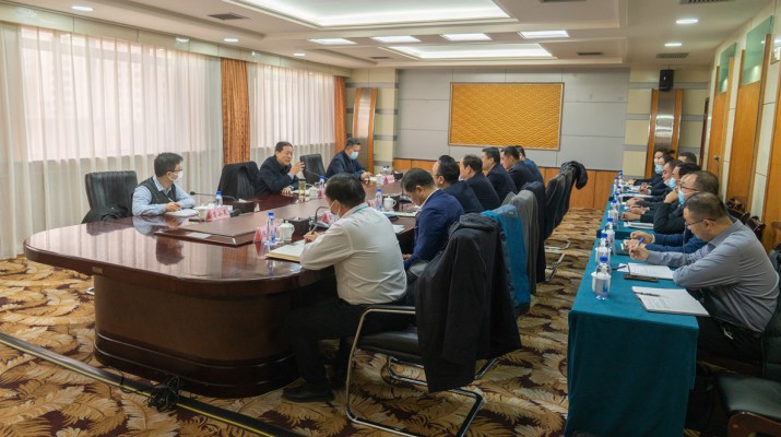 省政府國(guó)資委黨委書(shū)記、主任吳萬(wàn)華到蘭州飯店調(diào)研