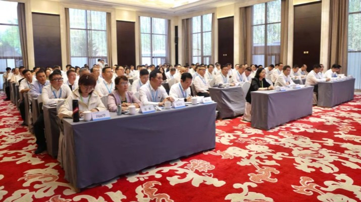 種植文旅人的永恒綠洲——石培文董事長在武威實(shí)訓(xùn)基地深入講授集團(tuán)企業(yè)文化